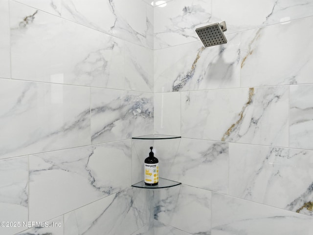 432 SE 55th St, Keystone Heights, FL 32656 - bathroom view of tiled shower