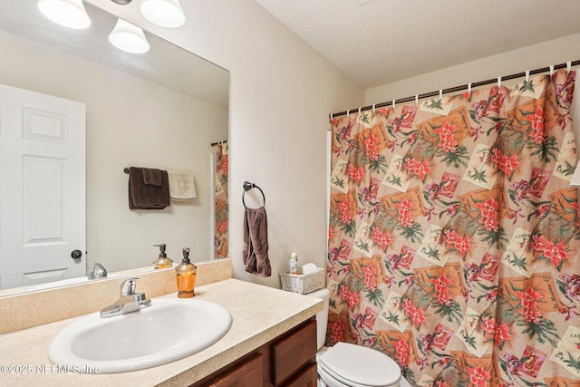 2947 Vianey Pl, Green Cove Springs, FL 32043 - bathroom featuring vanity and curtained shower