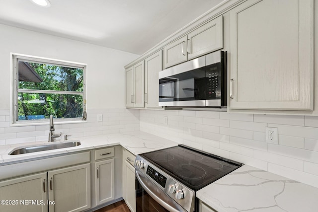 6918 Greenholly Dr, Jacksonville, FL 32277 - photo 12