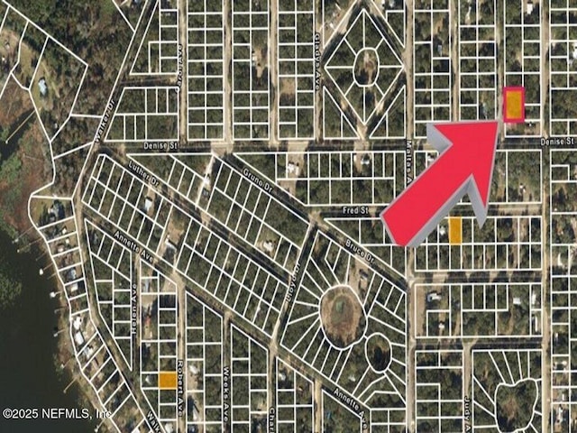 104 Carolyn Ave, Interlachen, FL 32148