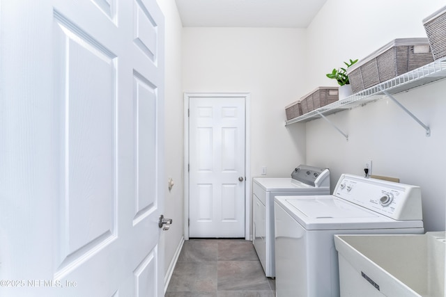 13707 Alesbury Ct, Jacksonville, FL 32224 - washroom featuring independent washer and dryer and baseboards