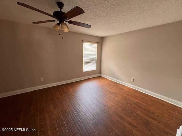 8741 Whispering Pines Dr, Jacksonville, FL 32244 - photo 23
