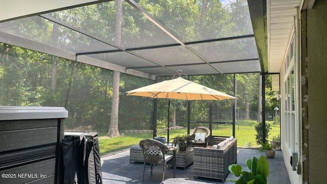 2506 Willow Creek Dr, Fleming Island, FL 32003 - sunroom featuring outdoor lounge area