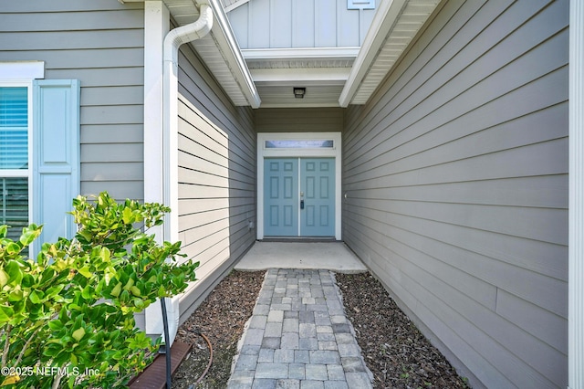 63 Goldcrest Way, Saint Augustine, FL 32092 - entrance to property featuring board and batten siding