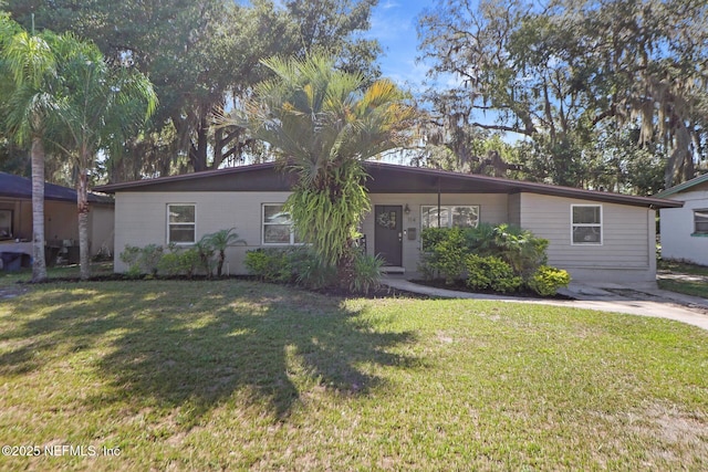 114 Ashley Dr, Palatka, FL 32177 - photo 1