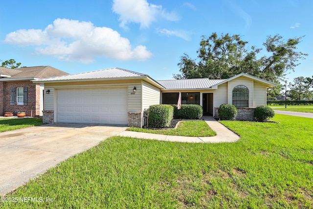 6102 W 1st Mnr, Palatka, FL 32177 - photo 1