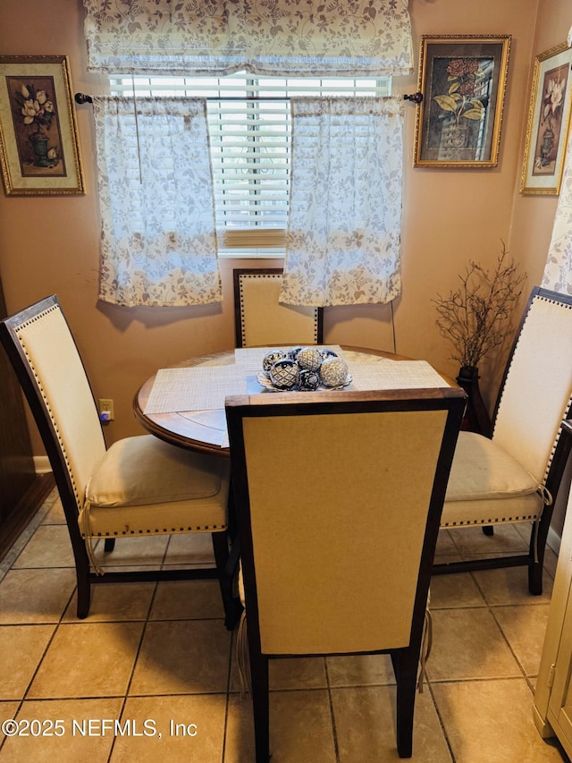 2529 W 28th St, Jacksonville, FL 32209 - dining space featuring radiator