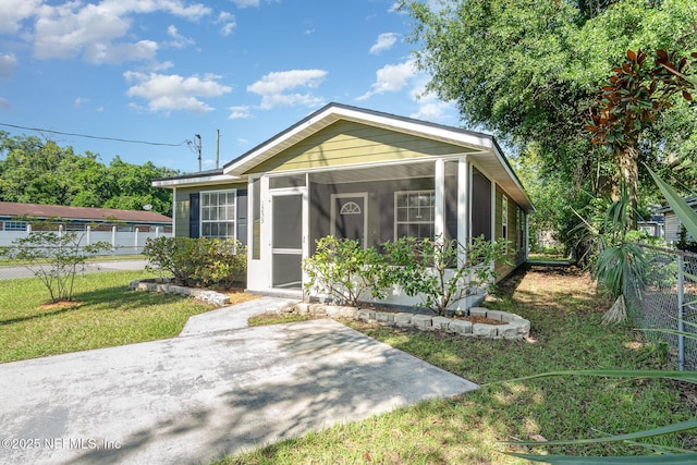 1233 Van Buren St, Jacksonville, FL 32206 - photo 2