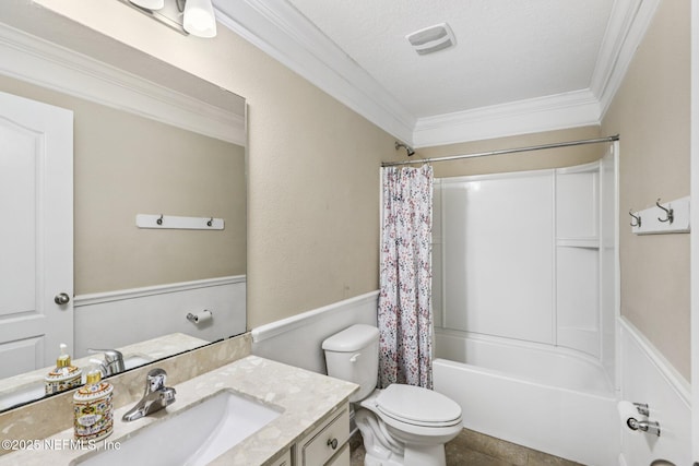 738 W Kings College Dr, Fruit Cove, FL 32259 - full bathroom featuring ornamental molding, vanity, and shower / bath combo