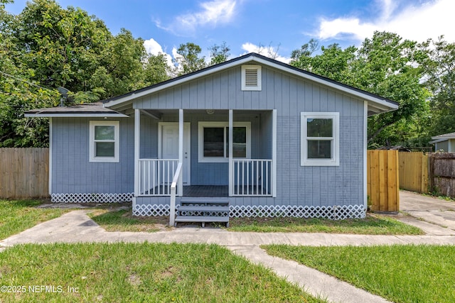 3122 20th St, Jacksonville, FL 32254 - bungalow-style house with a porch