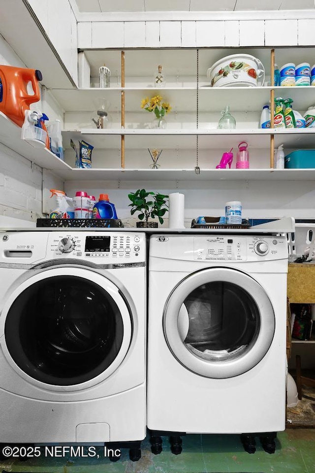 2510 Cesery Blvd, Jacksonville, FL 32211 - washroom featuring independent washer and dryer