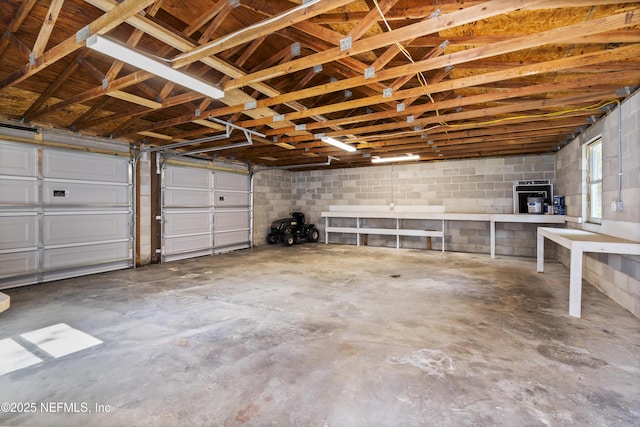 2254 Stauffer Rd, Green Cove Springs, FL 32043 - garage with concrete block wall