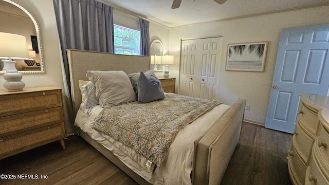 1319 Hickory St, Fernandina Beach, FL 32034 - bedroom with dark wood-type flooring, crown molding, a closet, arched walkways, and a ceiling fan