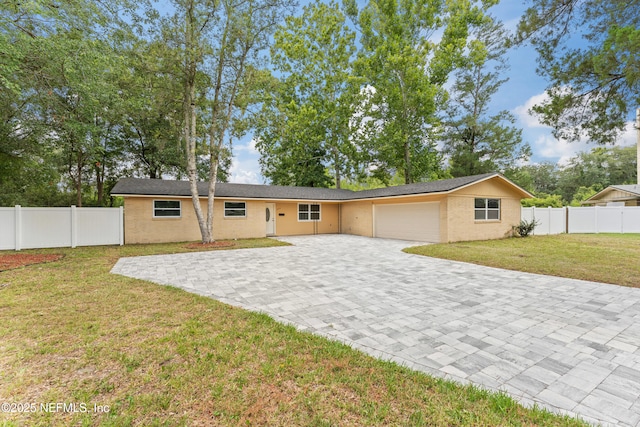 688 Claire Ln, Orange Park, FL 32073 - photo 2