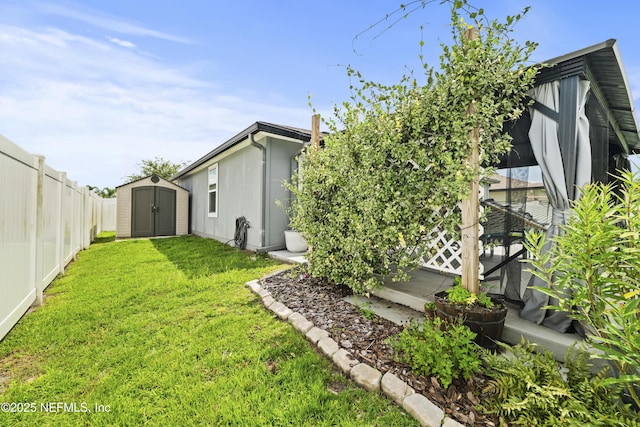 2264 Pebble Point Dr, Green Cove Springs, FL 32043 - fenced backyard with a storage unit