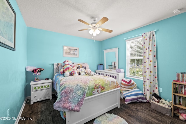 2264 Pebble Point Dr, Green Cove Springs, FL 32043 - bedroom featuring wood finished floors, ceiling fan, and a textured ceiling
