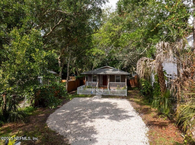 122 Twine St, Saint Augustine, FL 32084 - view of front facade featuring a porch and driveway