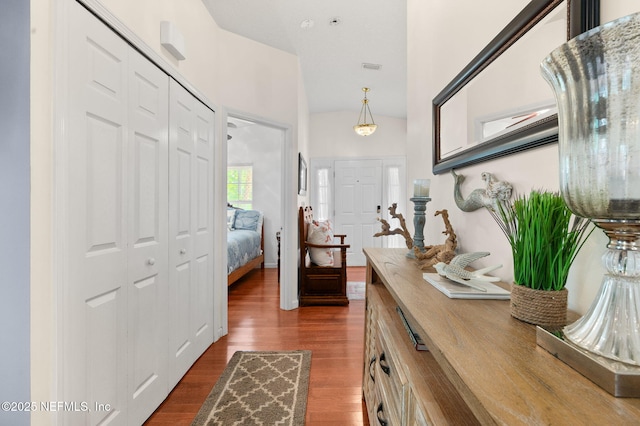 122 Twine St, Saint Augustine, FL 32084 - entrance foyer with dark wood-style flooring