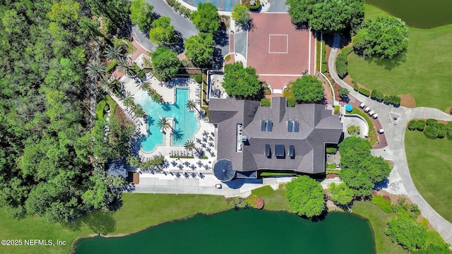 95196 Golden Glow Dr, Fernandina Beach, FL 32034 - bird's eye view of a pool and a large body of water