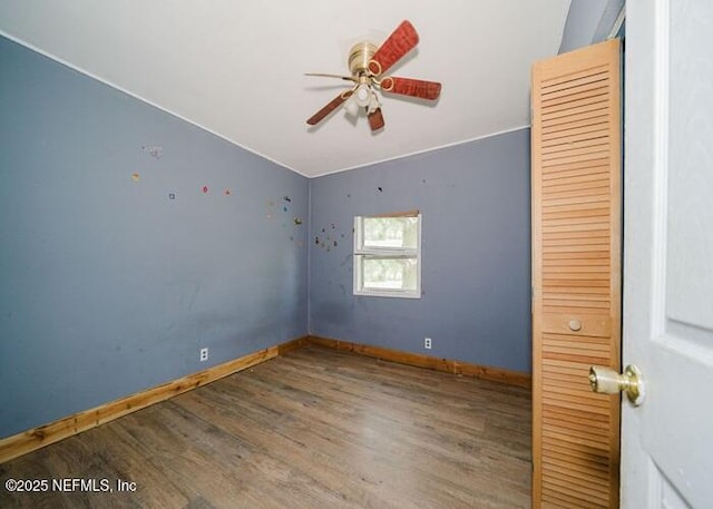 14344 68th St, Live Oak, FL 32060 - unfurnished room featuring a ceiling fan and wood finished floors