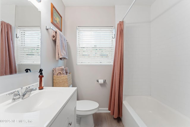 4737 College St, Jacksonville, FL 32205 - bathroom with vanity, shower / bath combination with curtain, and wood finished floors