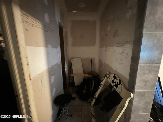 511 Clearview Dr, Cocoa, FL 32927 - laundry room with tile patterned flooring