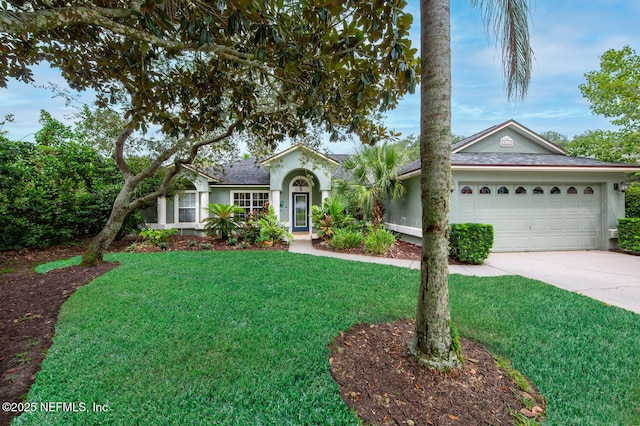 213 Seamist Ct, Ponte Vedra Beach, FL 32082 - ranch-style house with driveway, stucco siding, an attached garage, a front yard, and roof with shingles