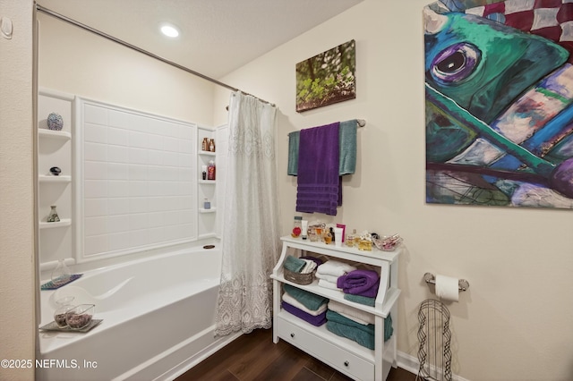 2069 Denton Trce, Green Cove Springs, FL 32043 - full bath featuring wood finished floors, shower / tub combo, and recessed lighting