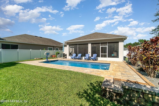 22 Sandstone Dr, Saint Augustine, FL 32086 - view of pool featuring a sunroom, a patio area, and a fenced backyard