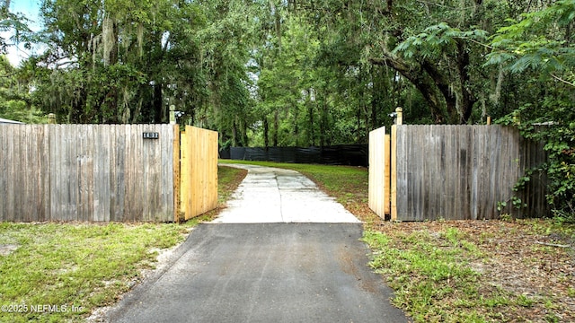 1637 Starratt Rd, Jacksonville, FL 32226 - photo 4