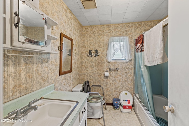44125 Jarrett Rd, Callahan, FL 32011 - full bath with shower / bath combo, vanity, wallpapered walls, and tile patterned flooring