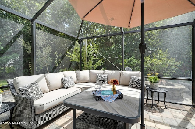 603 Miramar Ct, Ponte Vedra Beach, FL 32082 - view of patio / terrace featuring an outdoor hangout area and glass enclosure
