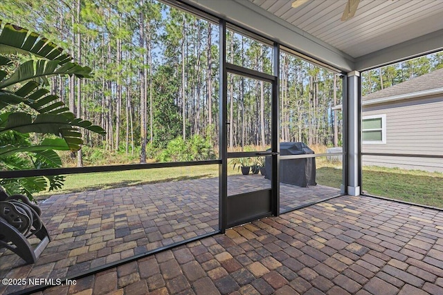 102 Anguilla Blvd, Saint Augustine, FL 32092 - unfurnished sunroom featuring a ceiling fan