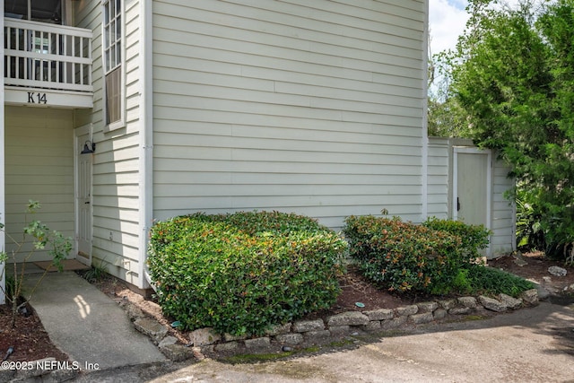 2300 Twelve Oaks Dr Unit K-14, Orange Park, FL 32065 - view of property exterior with a balcony