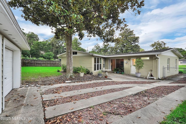 239 Glynlea Rd, Jacksonville, FL 32216 - view of front of home featuring a patio area