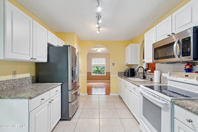 2472 Moon Harbor Way, Middleburg, FL 32068
