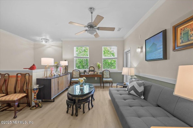 25 Riverview Bnd N Unit 122, Palm Coast, FL 32137 - living room with light wood-type flooring, crown molding, and a ceiling fan