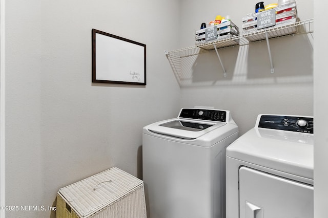 9217 Gilmore Grove Way, Jacksonville, FL 32211 - laundry room featuring independent washer and dryer