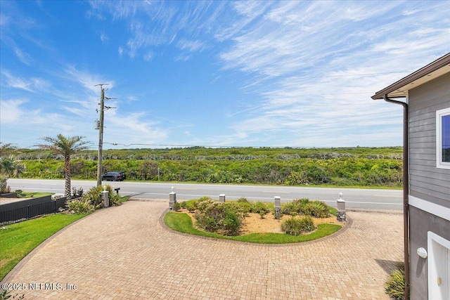 2481 S Ponte Vedra Blvd, Ponte Vedra Beach, FL 32082 - view of yard with curved driveway