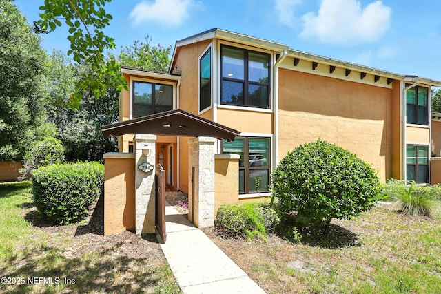 736 Tidewater Ct, Ponte Vedra Beach, FL 32082 - view of front of home with stucco siding