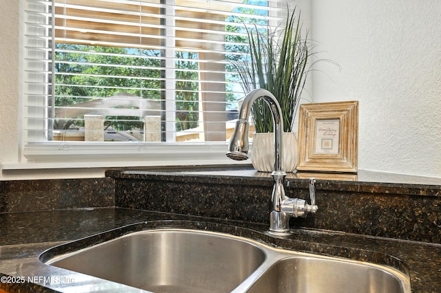 736 Tidewater Ct, Ponte Vedra Beach, FL 32082 - kitchen view of a sink and a textured wall