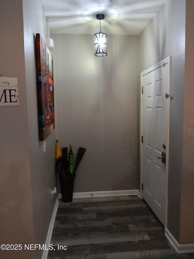 3671 Kirkpatrick Cir Unit 6, Jacksonville, FL 32210 - corridor featuring wood finished floors and baseboards