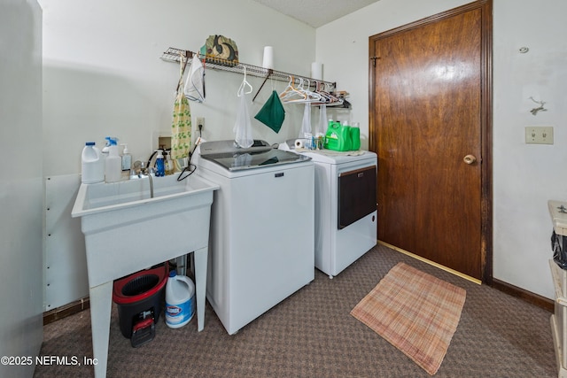 4253 Chokeberry Rd, Middleburg, FL 32068 - laundry area featuring washer and clothes dryer and dark colored carpet
