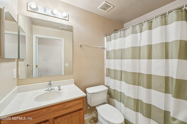 3005 Sunset Ridge Dr, Middleburg, FL 32068 - bathroom with vanity and curtained shower