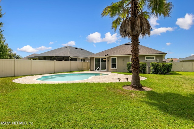 94032 Woodbrier Cir, Fernandina Beach, FL 32034 - view of pool featuring a fenced backyard and a patio