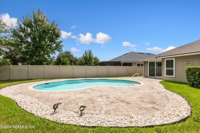 94032 Woodbrier Cir, Fernandina Beach, FL 32034 - view of swimming pool featuring a fenced backyard and a patio
