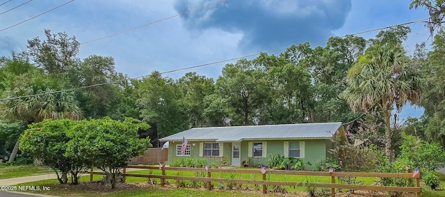 509 E Tremont St, Interlachen, FL 32148 - photo 1