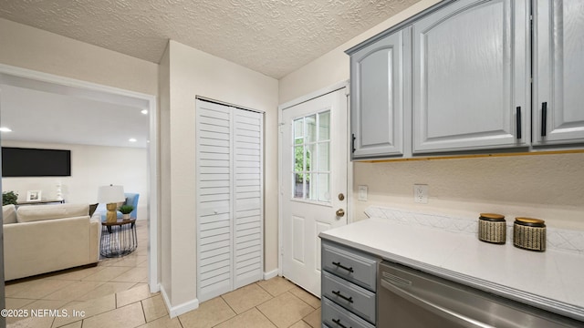 2137 La Valle Dr, Jacksonville, FL 32210 - photo 4