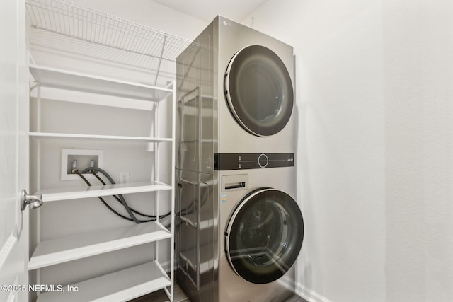 83687 Nether St, Fernandina Beach, FL 32034 - laundry area featuring stacked washer / dryer