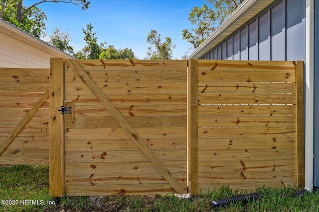 989 Butler Ave, Saint Augustine, FL 32084 - view of gate
